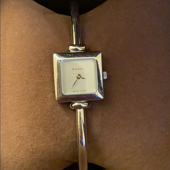 Gucci watch - Picture 2 of 4